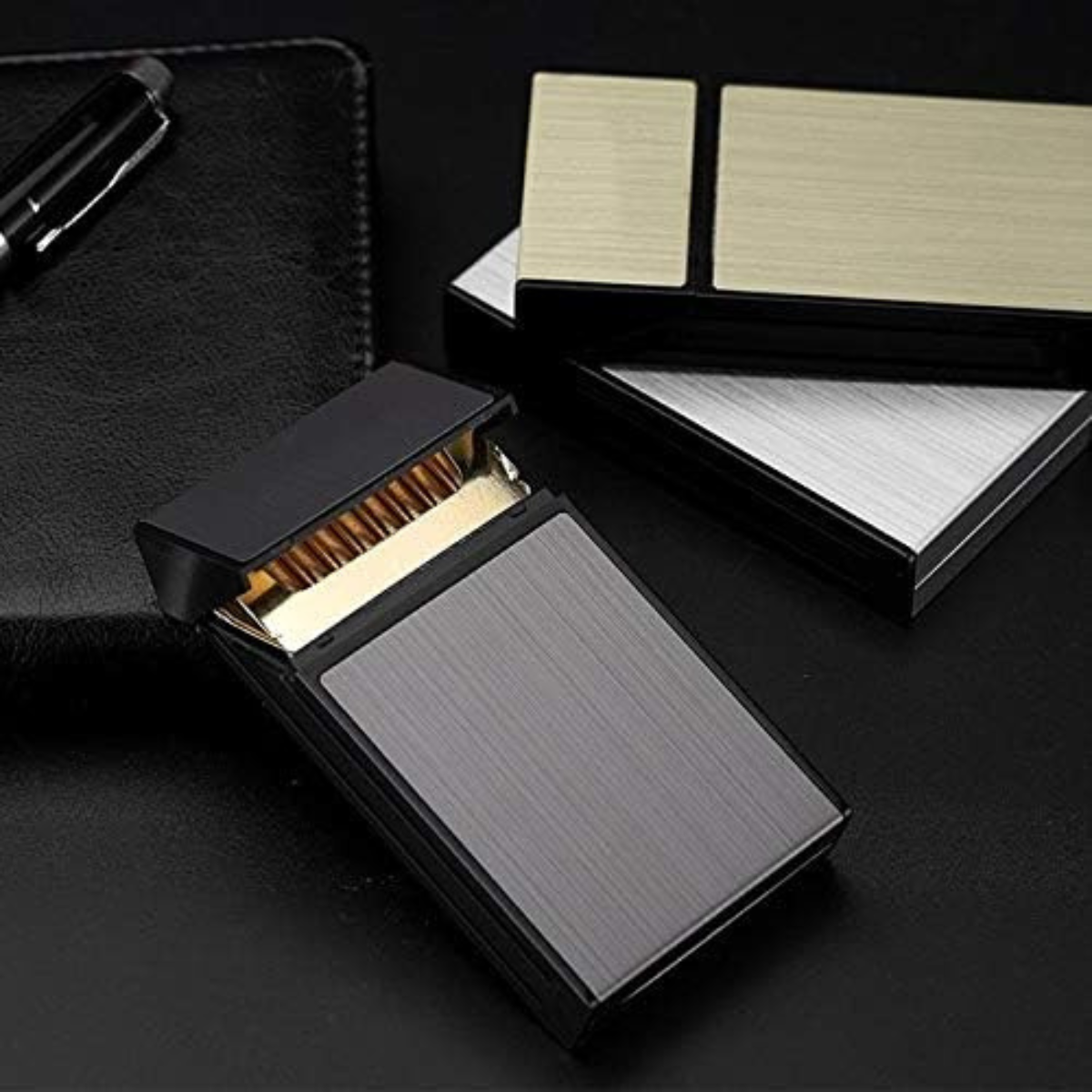 Cigarrera con Encendedor para 20 Piezas HJ-181